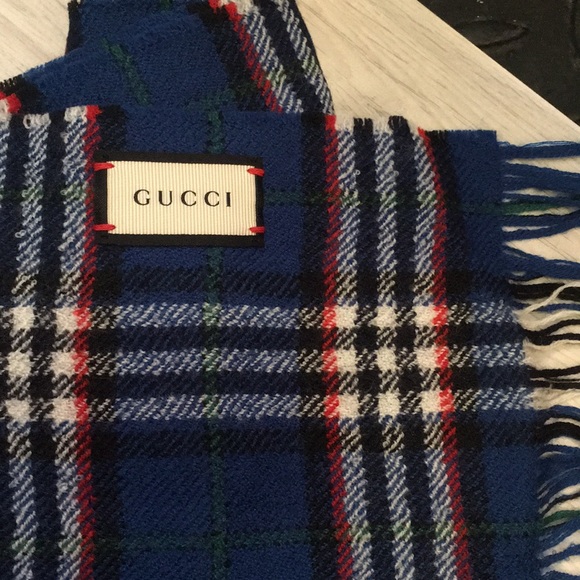 Gucci - Running Wolf Wool Scarf Blue Red White NWT - Picture 2 of 7